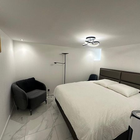Appartement Calme Moderne Proche De Disneyland Wifi & Cafe Gratuit & Arrivee Autonome Bussy-Saint-Georges Bagian luar foto