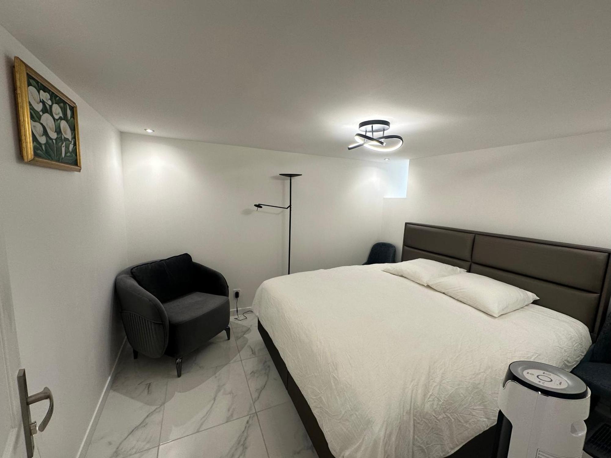 Appartement Calme Moderne Proche De Disneyland Wifi & Cafe Gratuit & Arrivee Autonome Bussy-Saint-Georges Bagian luar foto