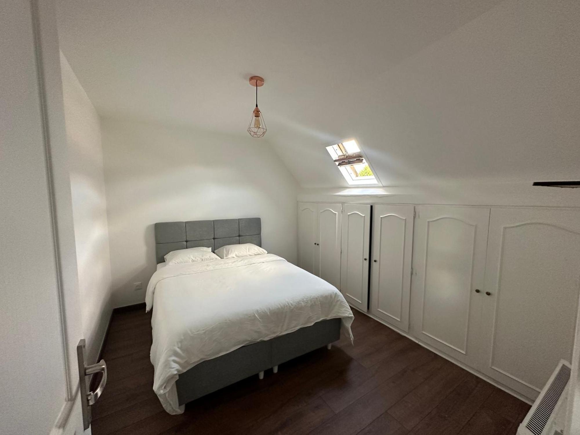 Appartement Calme Moderne Proche De Disneyland Wifi & Cafe Gratuit & Arrivee Autonome Bussy-Saint-Georges Bagian luar foto