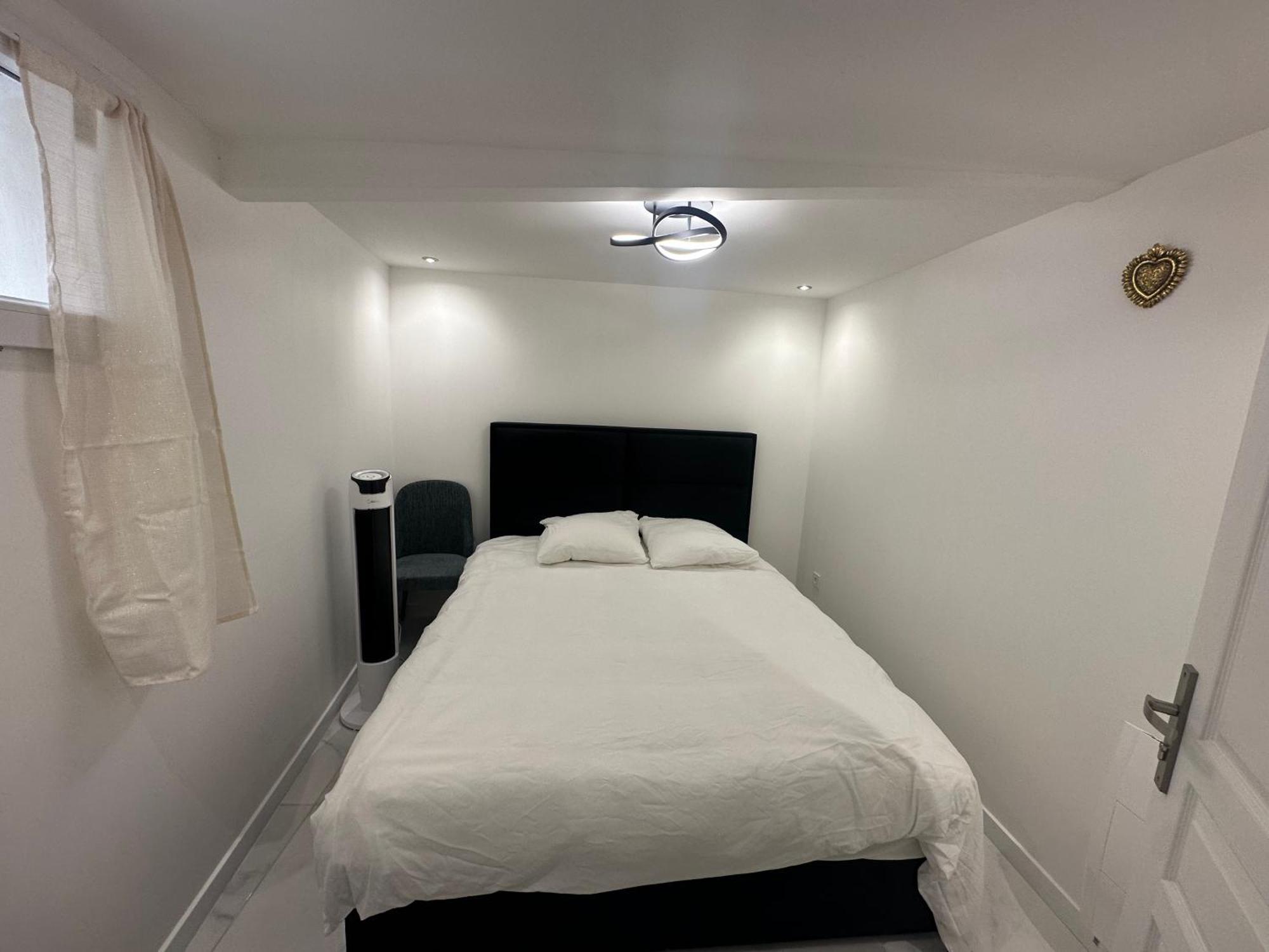 Appartement Calme Moderne Proche De Disneyland Wifi & Cafe Gratuit & Arrivee Autonome Bussy-Saint-Georges Bagian luar foto