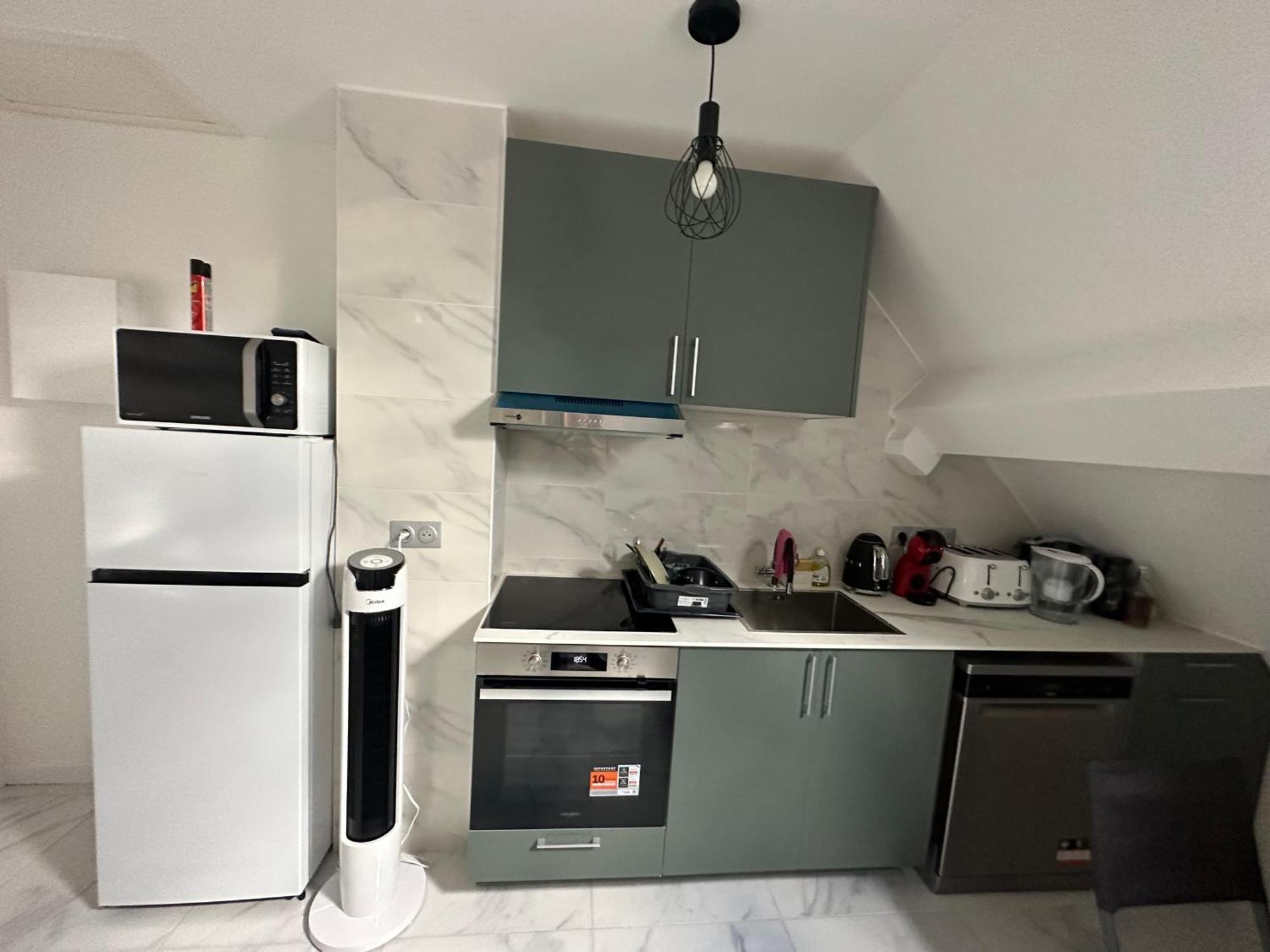 Appartement Calme Moderne Proche De Disneyland Wifi & Cafe Gratuit & Arrivee Autonome Bussy-Saint-Georges Bagian luar foto