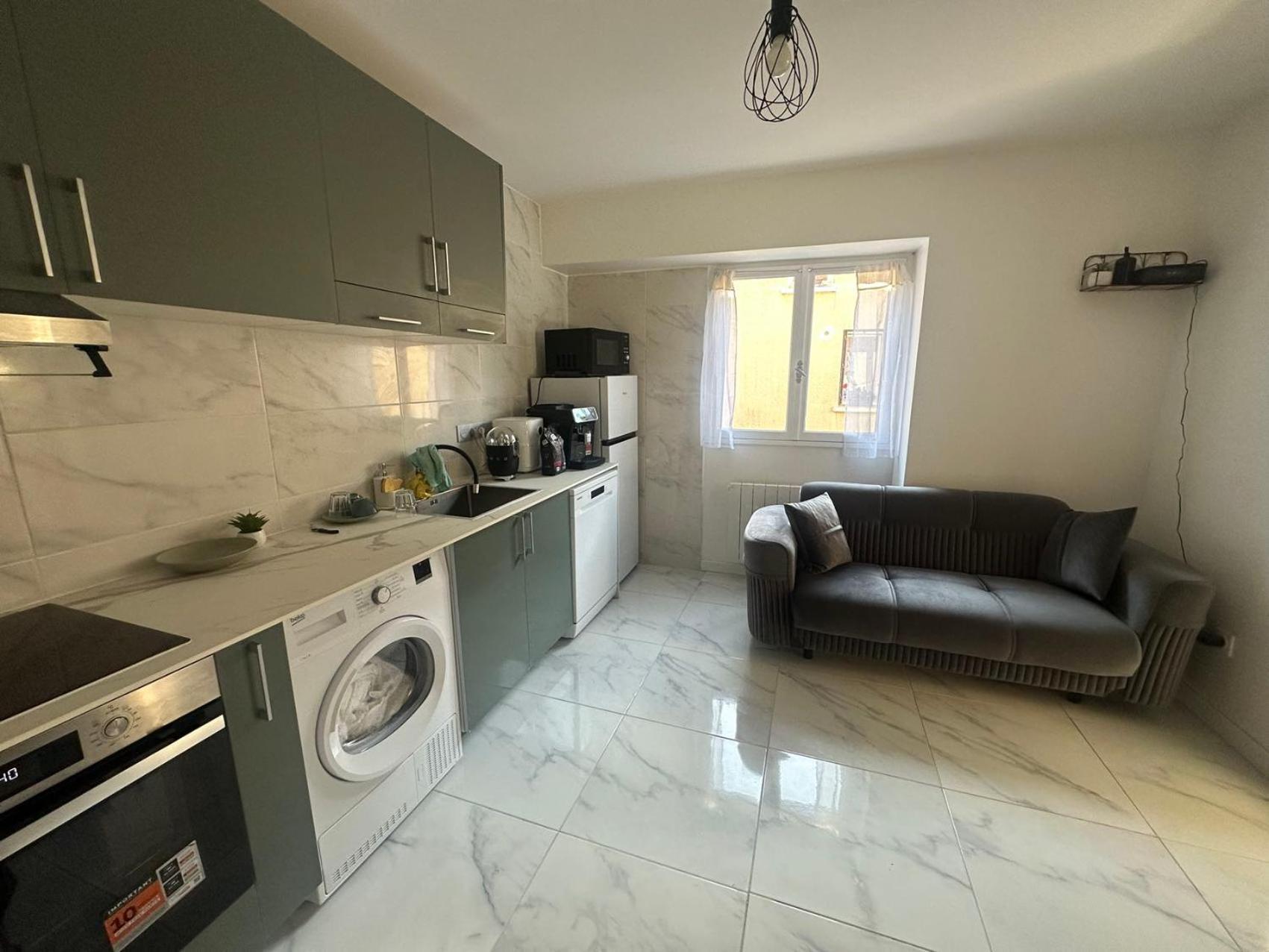 Appartement Calme Moderne Proche De Disneyland Wifi & Cafe Gratuit & Arrivee Autonome Bussy-Saint-Georges Bagian luar foto