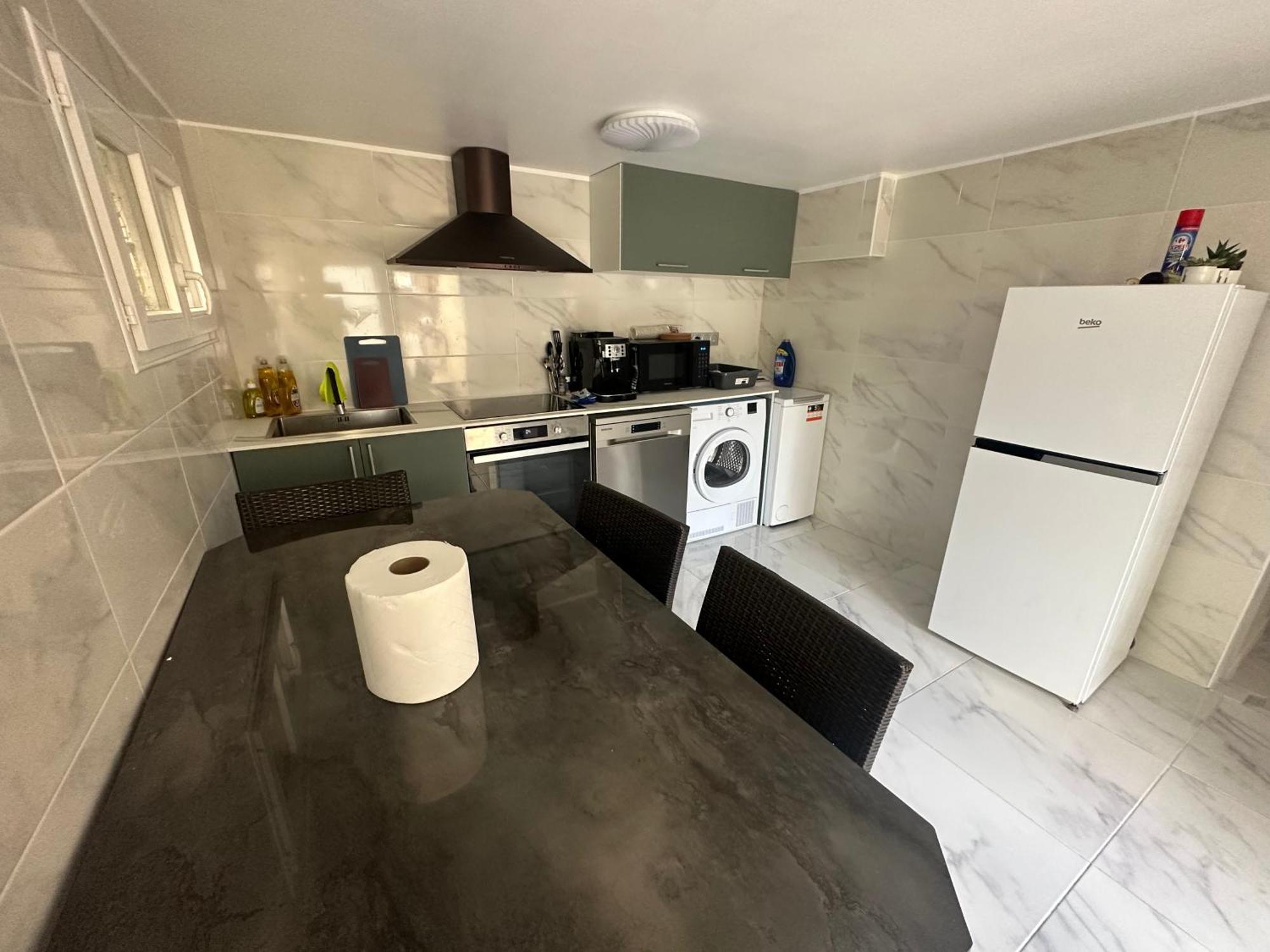 Appartement Calme Moderne Proche De Disneyland Wifi & Cafe Gratuit & Arrivee Autonome Bussy-Saint-Georges Bagian luar foto