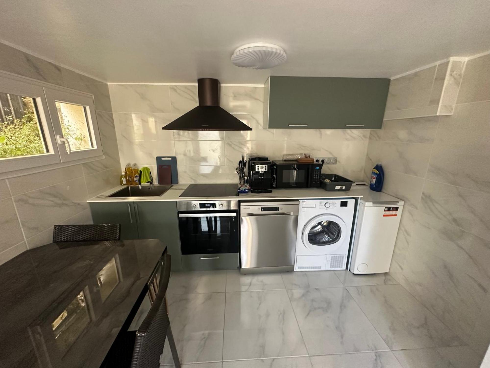 Appartement Calme Moderne Proche De Disneyland Wifi & Cafe Gratuit & Arrivee Autonome Bussy-Saint-Georges Bagian luar foto